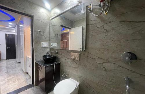 New Delhi Apartment | Lux Studioz