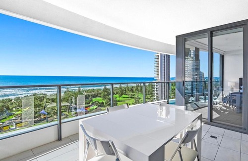 Broadbeach Apartment | Luxe by the BEACH at Oracle 11306