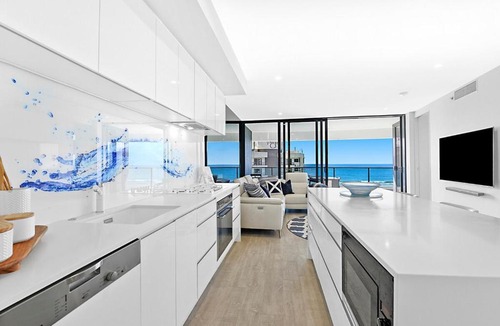 Broadbeach Apartment | Luxe by the BEACH at Oracle 11306