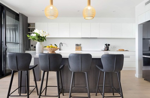 Lake Illawarra House | Luxe by the Lake – stunning water views