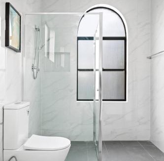 Bankstown House | Luxe Ensuite Queen Room - Close to Stations & Shops
