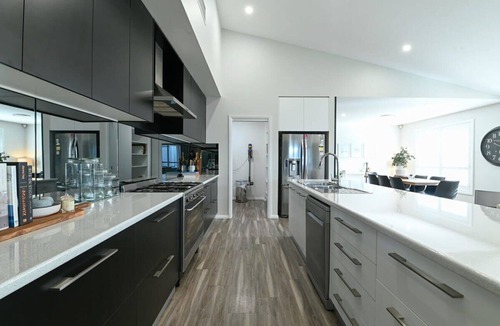 Dubbo House | Luxe on Lincoln - Close to Zoo, Rejuvenating Pool