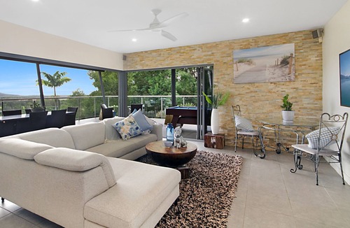 Cobaki Apartment | Luxurious Hinterland Retreat-15 Mins From Coolangatta!