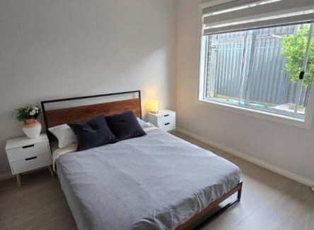 Marsden Park Villa | Luxurious new 5 bedroom house and Double garage