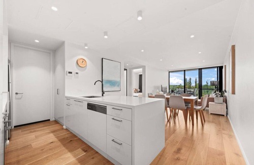 Kingston Apartment | Luxurious Waterfront Unit with Breathtaking Views