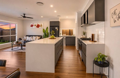 Gledswood Hills House | Luxury 7BR Estate | Sleeps 16 | 2 Kitchens