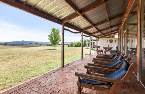 Gulgong Apartment | Luxury accommodation in a rural setting within the Mudgee region, NSW.