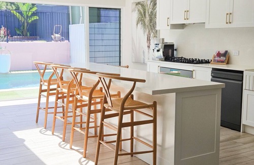 Anna Bay House | Luxury coastal house, pool, walk to shop & beach