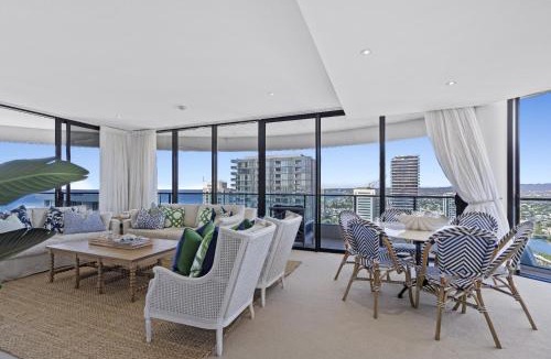 Broadbeach Apartment | Luxury Oracle Tower 2 Ocean Views 32nd floor