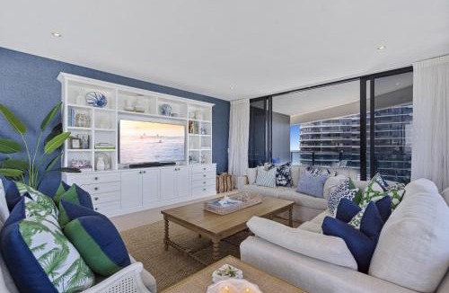Broadbeach Apartment | Luxury Oracle Tower 2 Ocean Views 32nd floor