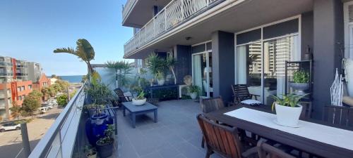 Port Melbourne Apartment | luxury & perfect beach location!