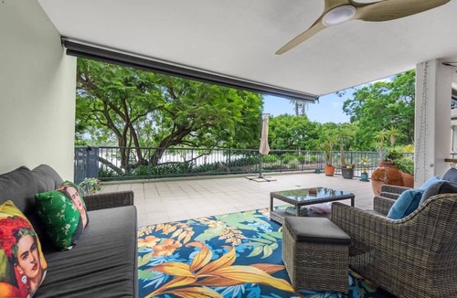 West End Apartment | Luxury Riverfront! 2Bed/2Bath/2Car ~ West End