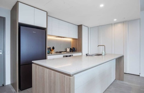 Broadbeach Apartment | Luxury Signature Stay Ocean Views 2BR Lvl 9