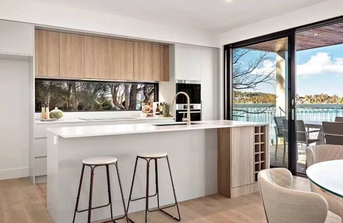Point Clare House | Luxury Villas Clare De Lune Waterfront (with pool)