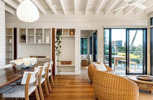 Broken Head House | Luxury Villas Seven Mile Beach House: Pool, Beach
