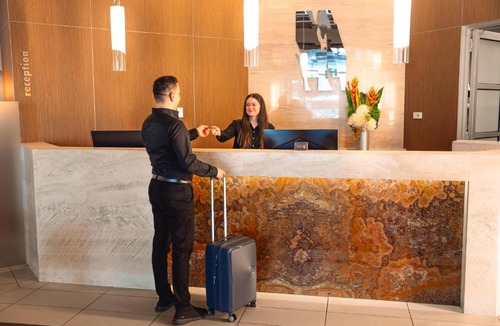 Lynbrook Hotel | Lynbrook Hotel