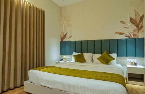Maradu Hotel | M Suites And Hotel