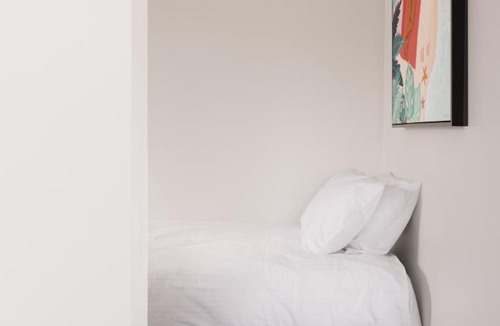Saint Kilda South Apartment | MAC St Kilda Blessington St by Melbourne Apartment Collection