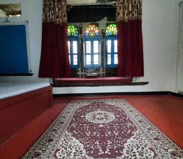 Udaipur City Centre House | Madan Mohan Villas (A Haritage Haveli Home Stay)