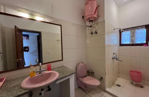 Bullawala Bed & Breakfast | Madans Mountain View Stay