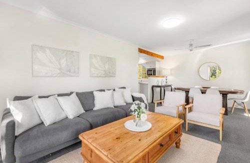 Lovedale House | Madigan Cottages | Settlers Cottage