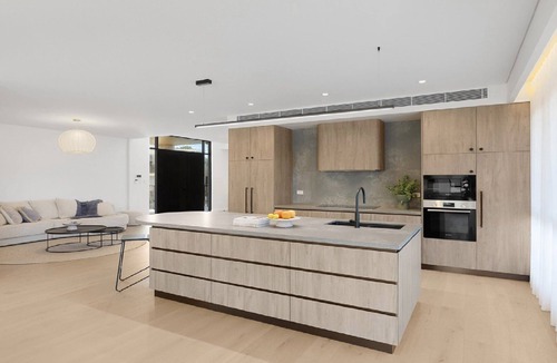 North Avoca House | Maggie's - Luxury Beach House | Accom Holidays