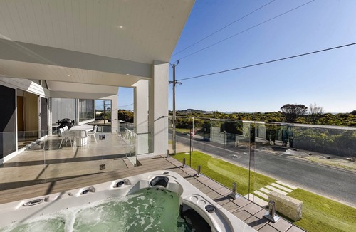 Waterhouse House | Magic Beach Robe - Luxury Beachfront Escape