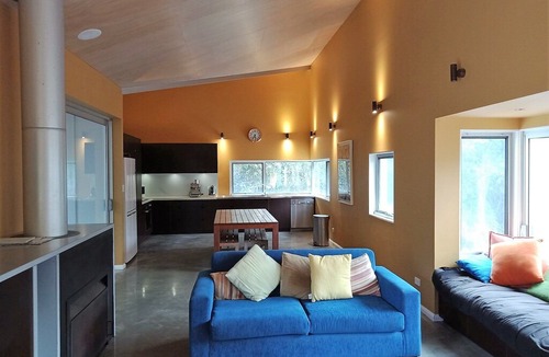 Diamond Beach House | Magnificent four bedroom beach house with direct access to Diamond Beach.
