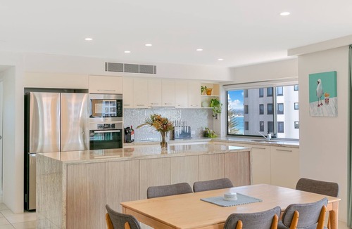Coolangatta Apartment | Maili Unit 9 - Wifi included