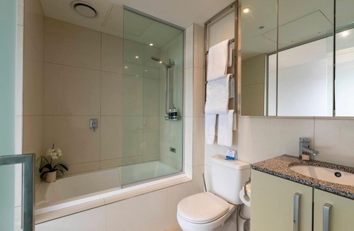 Hawthorn Hotel | MainStay Suites Hawthorn
