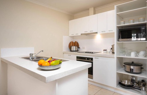 Kew Hotel | MainStay Suites Kew