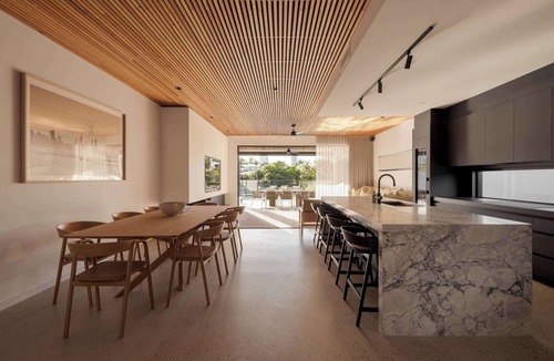 Broadbeach Waters House | Maison by Khove