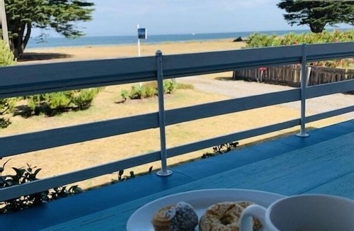 St Leonards Cottage | Majestic waterfront views BBQ fishing beach wineries