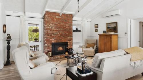 Malmsbury House | Malmsbury Cottage