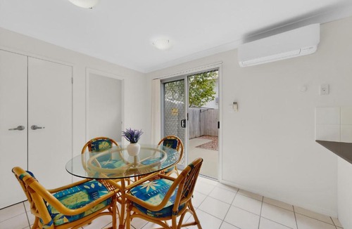 Mango Hill Apartment | Mango Hill 3 Bedroom Family Accommodation