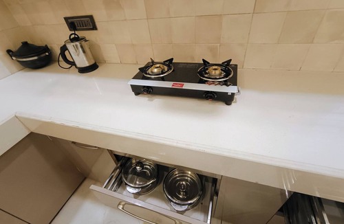 Ujjain Hotel | Mango Tree 3BHK Apartment