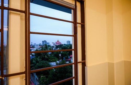 Kochi Hotel | Manhas Olympus