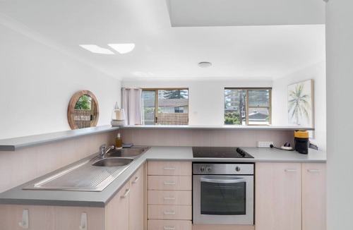 Manly Apartment | Manly Flow Cosy Beachside Stay near Dining and Ferry