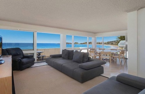 Wamberal Apartment | MANYANA | Accom Holidays