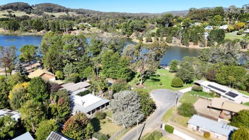 Beechworth House | Marianna's Lakeside Cottage