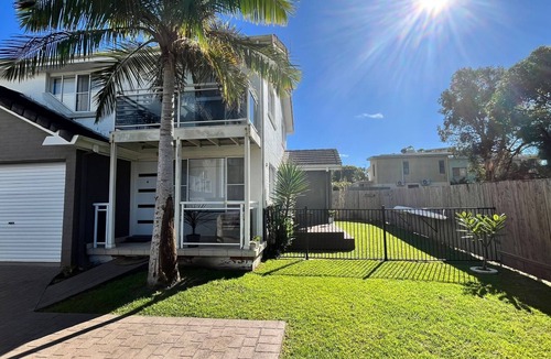 Shellharbour House | Mariners in the Village