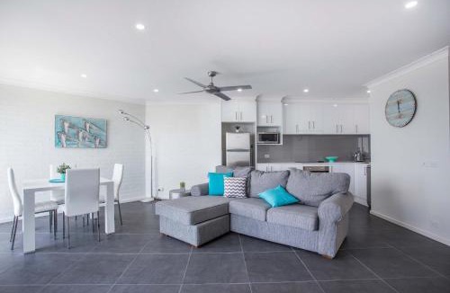 Mollymook Apartment | Mariners Mollymook Beach - beachside apartment