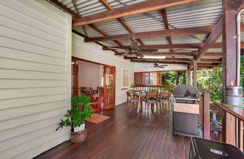 Cairns North House | Masterfully Restored Queenslander Near Esplanade