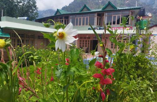 Kullu Hotel | Mateura resort