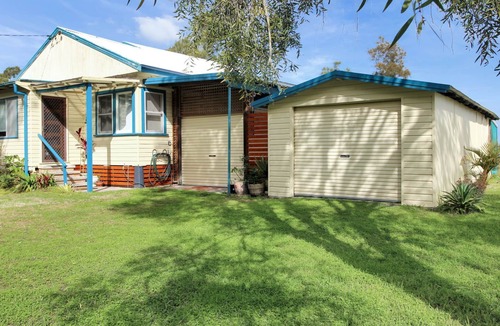 Tea Gardens House | Melaluca - Bayview - Perfect holiday spot