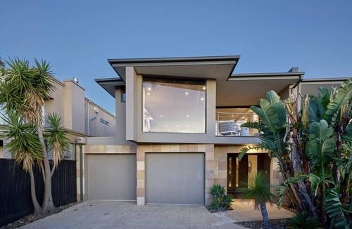 Black Rock House | Melbourne Beachfront Family Home with panoramic view