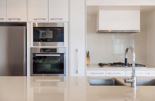 Brighton Apartment | Melbourne Penthouse Apartment A Walk to Brighton Beach