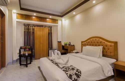 Uttara Boat Rental | Memento Residence
