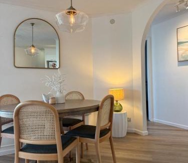 Mermaid Beach Apartment | Mermaid Sands