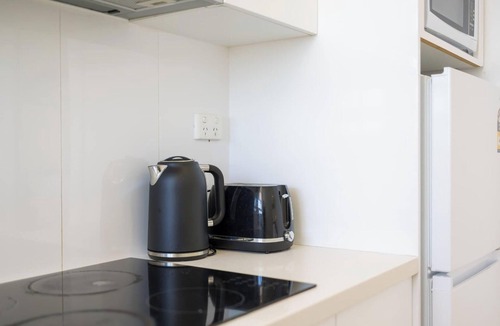 Kirribilli Apartment | Metawise Harbour View Studio Kirribilli